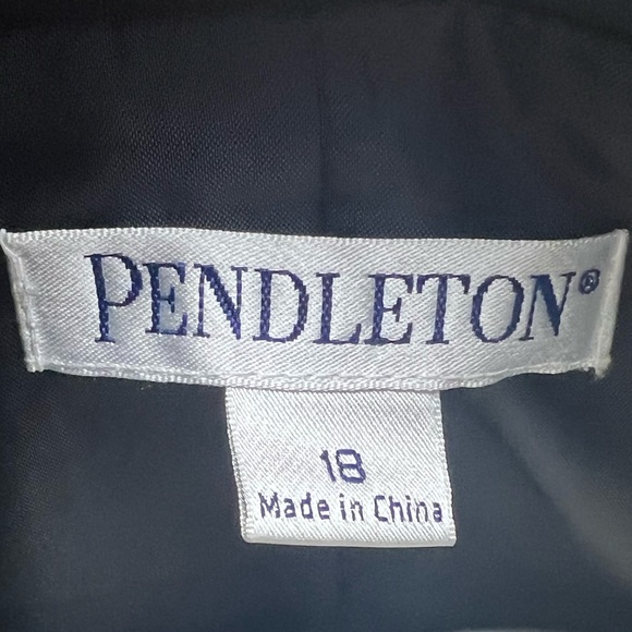 Pendleton NWT womens blazer/ jacket in size 18 black with creamy white piping - Picture 9 of 11